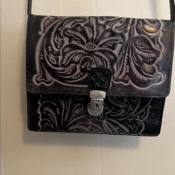 Patricia Nash Black and Blue Crossbody Bag - Picture 4 of 9